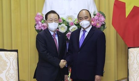 President meets Korea Credit Guarantee Fund leader